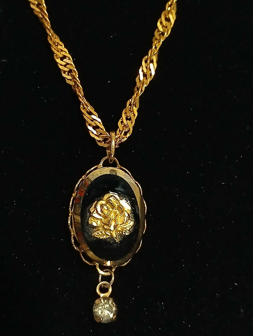 Vintage Black Glass Cameo Pendant Necklace Gold Tone Rose Crystal Dangle India
